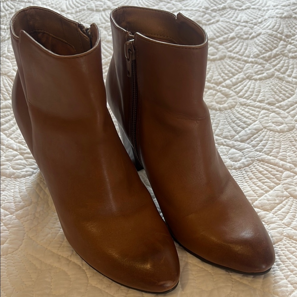 14th and Union Classic Brown Leather Women's Ankle heel Boot